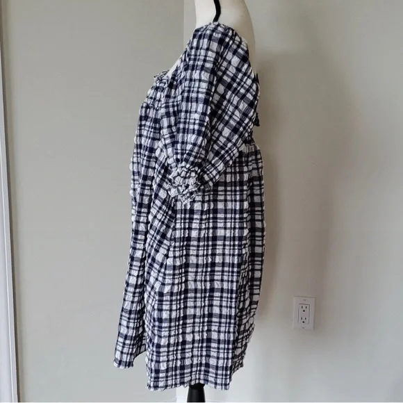 Solid & Striped Navy & White Plaid Seer Sucker Dress with Side Pockets - Picture 4 of 6